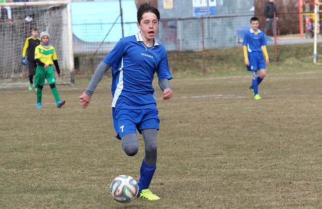 也让他意识 也让他意识